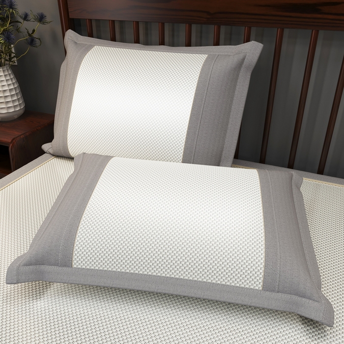 91家纺网 家纺一手货源 找家纺 yyds网供 2026新款碳光绣花冰藤席夏季冰丝席空调软席可水洗折叠凉席 绣花素雅-银灰