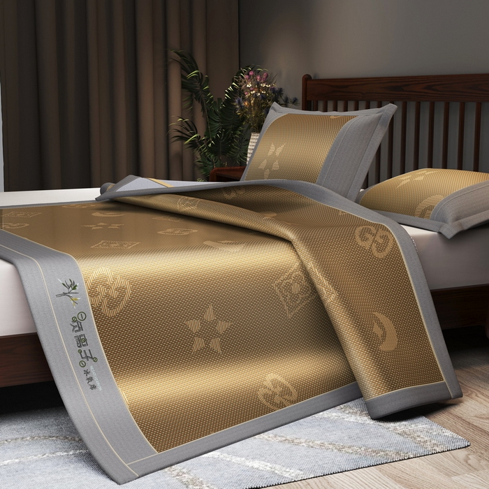 91家纺网 家纺一手货源 找家纺 yyds网供 2026新款碳光绣花冰藤席夏季冰丝席空调软席可水洗折叠凉席 绣花星月-咖色