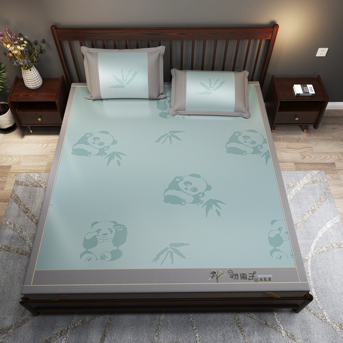 91家纺网 家纺一手货源 找家纺 yyds网供 2026新款碳光绣花冰藤席夏季冰丝席空调软席可水洗折叠凉席 绣花熊猫-水绿