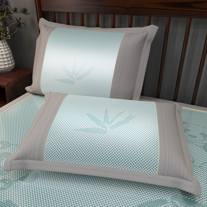 91家纺网 家纺一手货源 找家纺 yyds网供 2026新款碳光绣花冰藤席夏季冰丝席空调软席可水洗折叠凉席 绣花熊猫-水绿