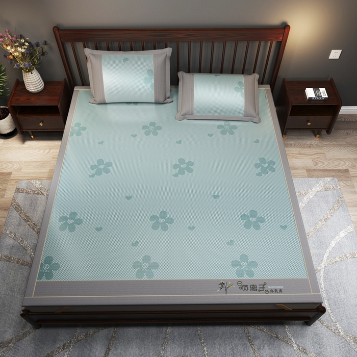 91家纺网 家纺一手货源 找家纺 yyds网供 2026新款碳光绣花冰藤席夏季冰丝席空调软席可水洗折叠凉席 绣花樱花-水绿