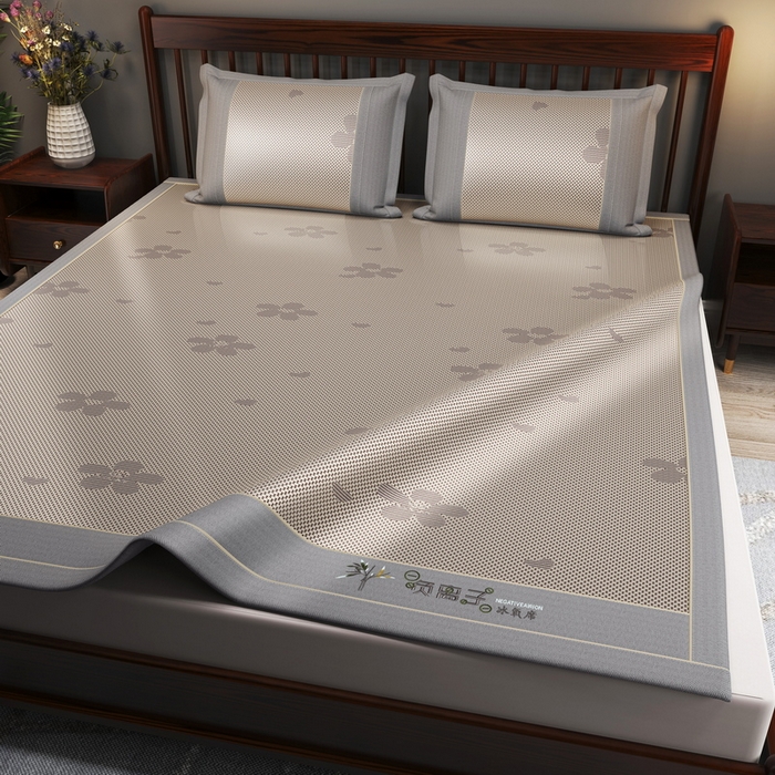 91家纺网 家纺一手货源 找家纺 yyds网供 2026新款碳光绣花冰藤席夏季冰丝席空调软席可水洗折叠凉席 绣花樱花-香槟