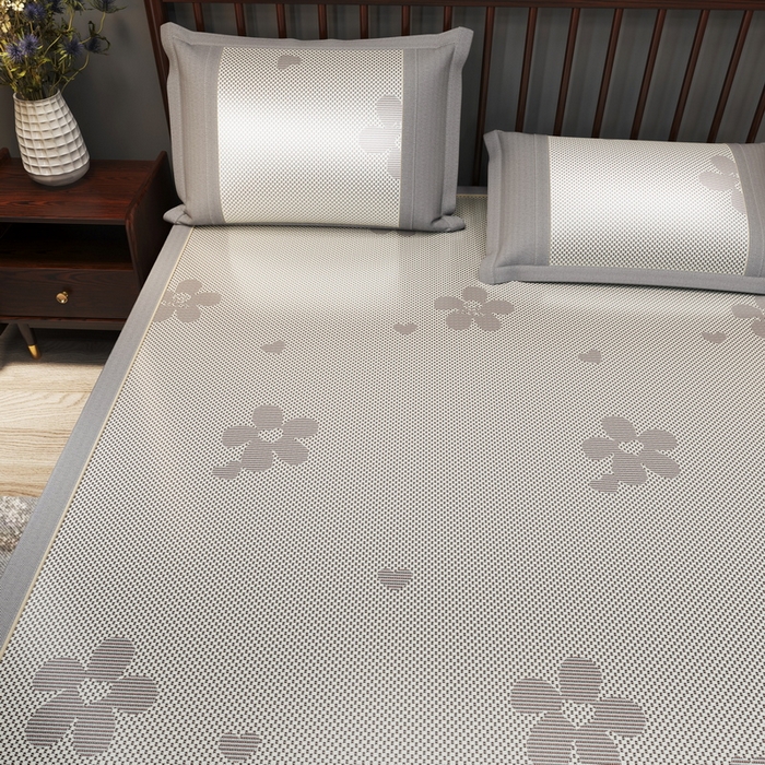 91家纺网 家纺一手货源 找家纺 yyds网供 2026新款碳光绣花冰藤席夏季冰丝席空调软席可水洗折叠凉席 绣花樱花-银灰