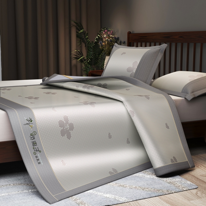 91家纺网 家纺一手货源 找家纺 yyds网供 2026新款碳光绣花冰藤席夏季冰丝席空调软席可水洗折叠凉席 绣花樱花-银灰