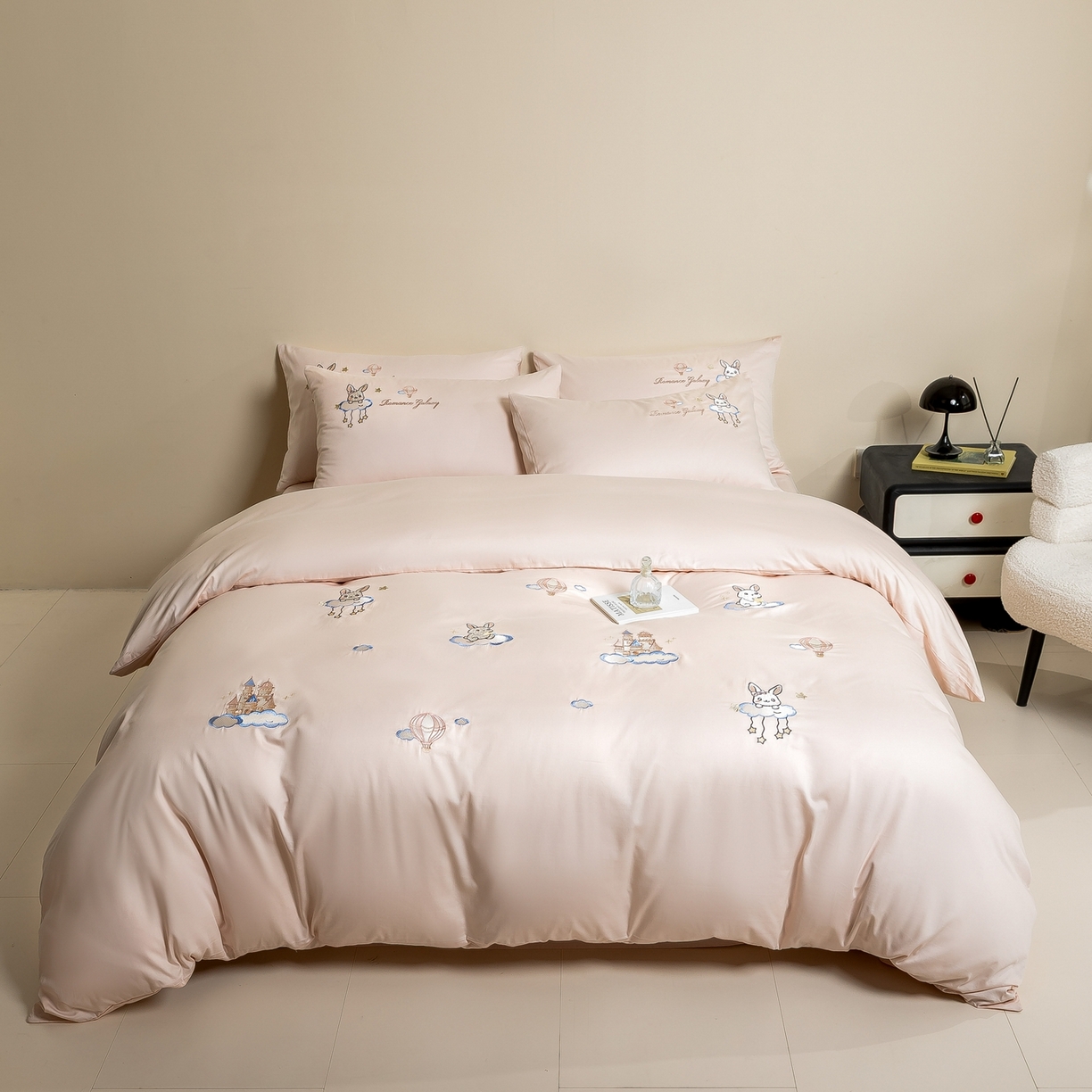 91家纺网 家纺一手货源 找家纺 （总）绒掌柜家纺（品质焕新） 2026新款100S长绒棉纯棉精密刺绣四件套-云境系列-版权产品-礼盒装