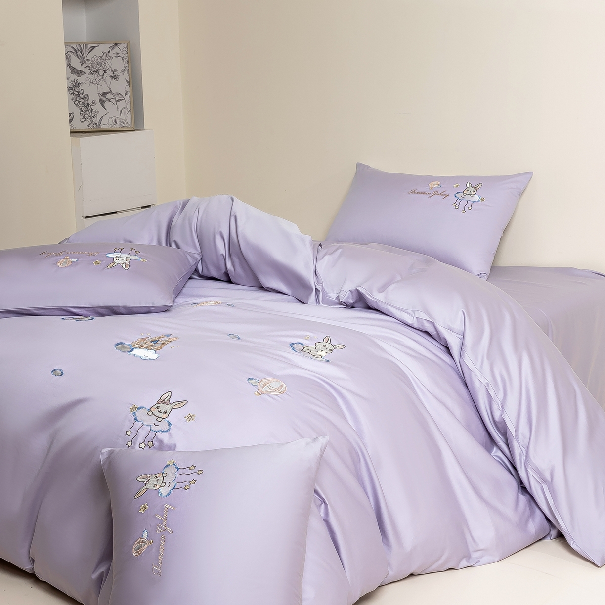 91家纺网 家纺一手货源 找家纺 绒掌柜家纺（品质焕新） 2026新款100S长绒棉纯棉精密刺绣四件套-云境系列-版权产品-礼盒装 云境-奶芋紫