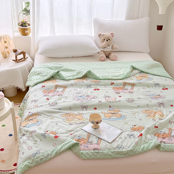 91家纺网 家纺一手货源 找家纺 丫丫家纺 2026新款Ａ类豆豆被有氨凉感丝冰豆豆夏被卡通印花双面凉感丝（含氨纶）夏凉被空调被子 奶芙萌宠绿‌