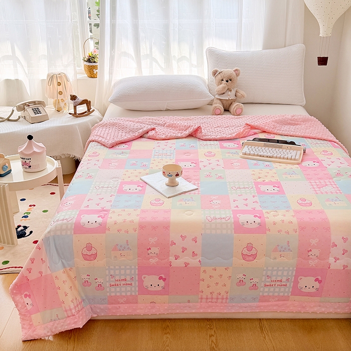 91家纺网 家纺一手货源 找家纺 丫丫家纺 2026新款Ａ类豆豆被有氨凉感丝冰豆豆夏被卡通印花双面凉感丝（含氨纶）夏凉被空调被子 百福格子喵