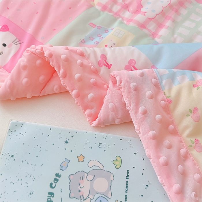 91家纺网 家纺一手货源 找家纺 丫丫家纺 2026新款Ａ类豆豆被有氨凉感丝冰豆豆夏被卡通印花双面凉感丝（含氨纶）夏凉被空调被子 百福格子喵