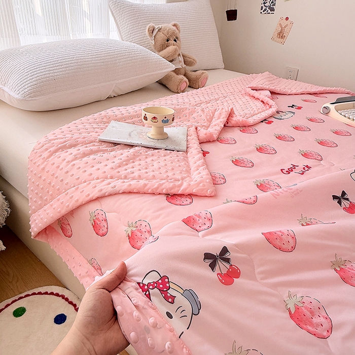 91家纺网 家纺一手货源 找家纺 丫丫家纺 2026新款Ａ类豆豆被有氨凉感丝冰豆豆夏被卡通印花双面凉感丝（含氨纶）夏凉被空调被子 豆豆凯蒂粉