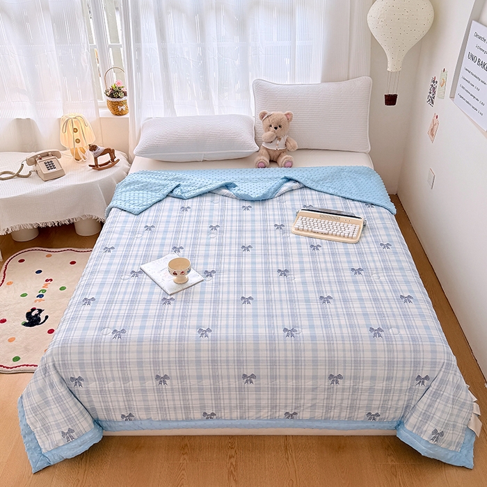 91家纺网 家纺一手货源 找家纺 丫丫家纺 2026新款Ａ类豆豆被有氨凉感丝冰豆豆夏被卡通印花双面凉感丝（含氨纶）夏凉被空调被子 蝴蝶结