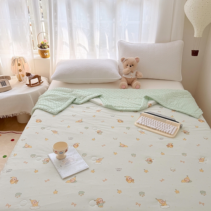 91家纺网 家纺一手货源 找家纺 丫丫家纺 2026新款Ａ类豆豆被有氨凉感丝冰豆豆夏被卡通印花双面凉感丝（含氨纶）夏凉被空调被子 奶绿星星