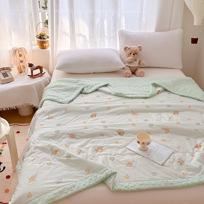 91家纺网 家纺一手货源 找家纺 丫丫家纺 2026新款Ａ类豆豆被有氨凉感丝冰豆豆夏被卡通印花双面凉感丝（含氨纶）夏凉被空调被子 奶绿星星