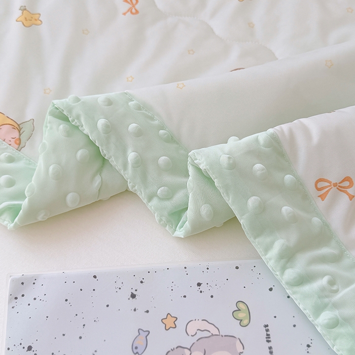 91家纺网 家纺一手货源 找家纺 丫丫家纺 2026新款Ａ类豆豆被有氨凉感丝冰豆豆夏被卡通印花双面凉感丝（含氨纶）夏凉被空调被子 奶绿星星