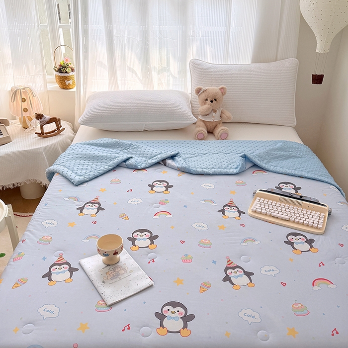 91家纺网 家纺一手货源 找家纺 丫丫家纺 2026新款Ａ类豆豆被有氨凉感丝冰豆豆夏被卡通印花双面凉感丝（含氨纶）夏凉被空调被子 企鹅王子