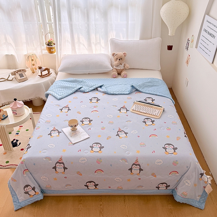 91家纺网 家纺一手货源 找家纺 丫丫家纺 2026新款Ａ类豆豆被有氨凉感丝冰豆豆夏被卡通印花双面凉感丝（含氨纶）夏凉被空调被子 企鹅王子