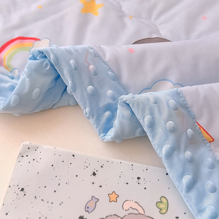 91家纺网 家纺一手货源 找家纺 丫丫家纺 2026新款Ａ类豆豆被有氨凉感丝冰豆豆夏被卡通印花双面凉感丝（含氨纶）夏凉被空调被子 企鹅王子