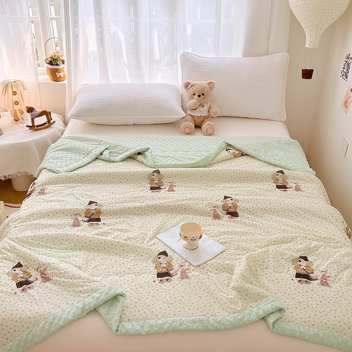 91家纺网 家纺一手货源 找家纺 丫丫家纺 2026新款Ａ类豆豆被有氨凉感丝冰豆豆夏被卡通印花双面凉感丝（含氨纶）夏凉被空调被子 碎花裙