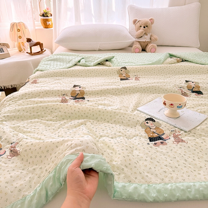 91家纺网 家纺一手货源 找家纺 丫丫家纺 2026新款Ａ类豆豆被有氨凉感丝冰豆豆夏被卡通印花双面凉感丝（含氨纶）夏凉被空调被子 碎花裙