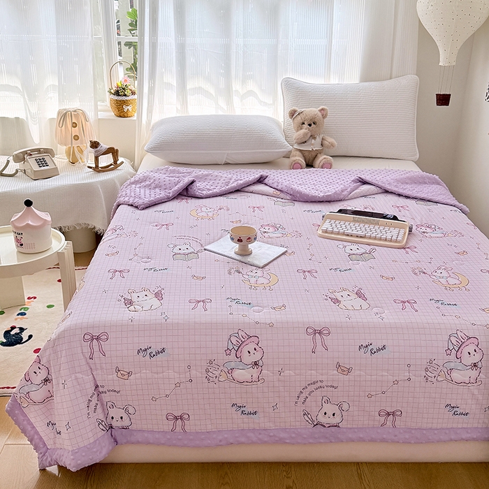 91家纺网 家纺一手货源 找家纺 丫丫家纺 2026新款Ａ类豆豆被有氨凉感丝冰豆豆夏被卡通印花双面凉感丝（含氨纶）夏凉被空调被子 小可爱紫