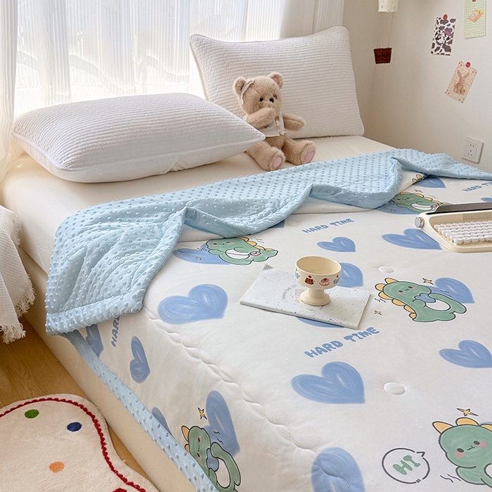 91家纺网 家纺一手货源 找家纺 丫丫家纺 2026新款Ａ类豆豆被有氨凉感丝冰豆豆夏被卡通印花双面凉感丝（含氨纶）夏凉被空调被子 小恐龙