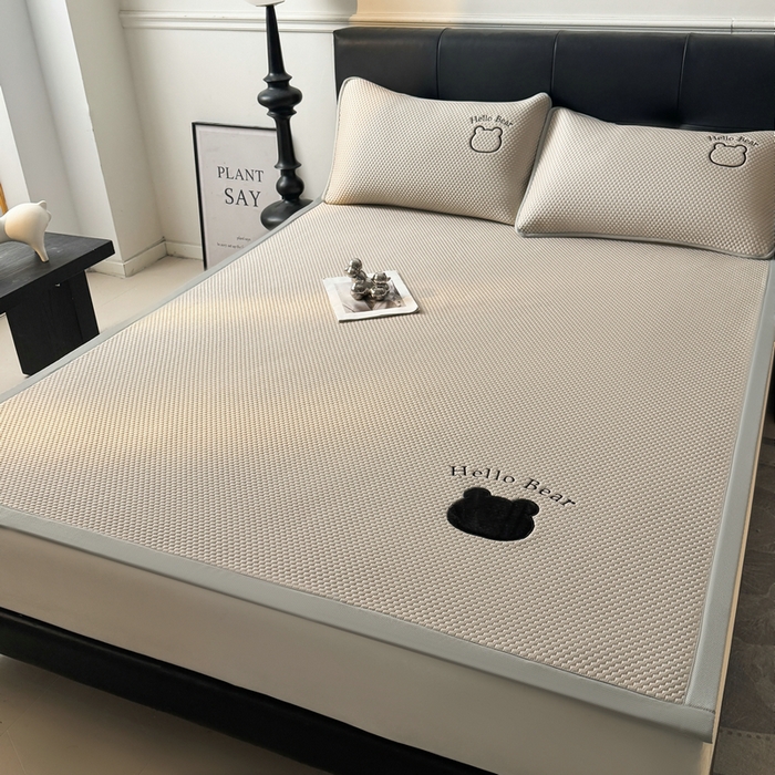 91家纺网 家纺一手货源 找家纺 （总）梵朴 2026新款凉感PE冰豆豆贴布绣凉席-升级抗起球