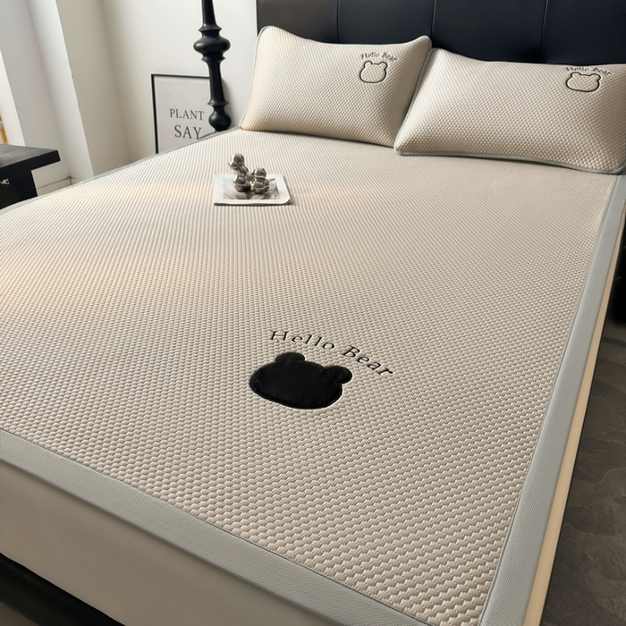 91家纺网 家纺一手货源 找家纺 （总）梵朴 2026新款凉感PE冰豆豆贴布绣凉席-升级抗起球