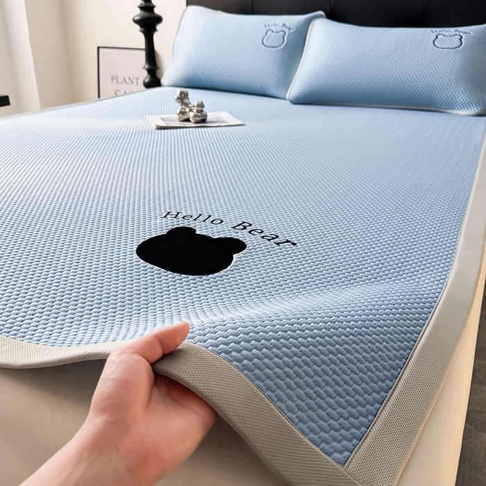 梵朴 2026新款凉感PE冰豆豆贴布绣凉席-升级抗起球 八宝熊-蓝