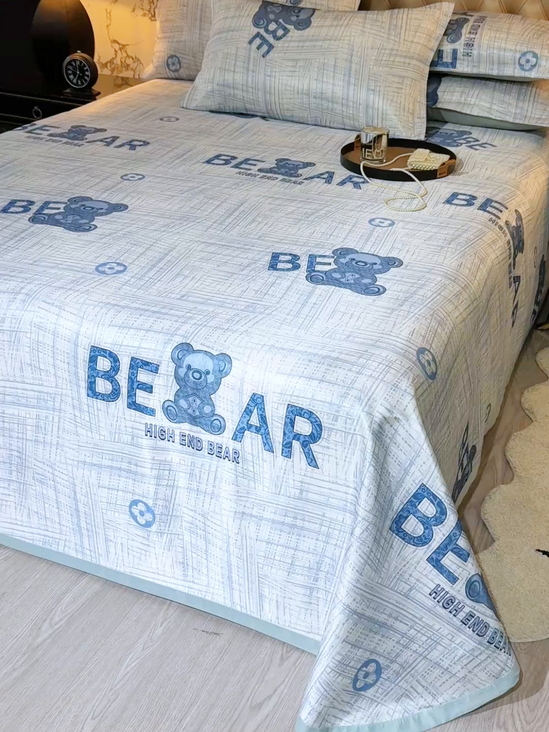 91家纺网 家纺一手货源 找家纺 坦客毯业 2026新款印花冰丝席三件套斜纹加厚冰丝凉席夏凉子 浪漫小熊