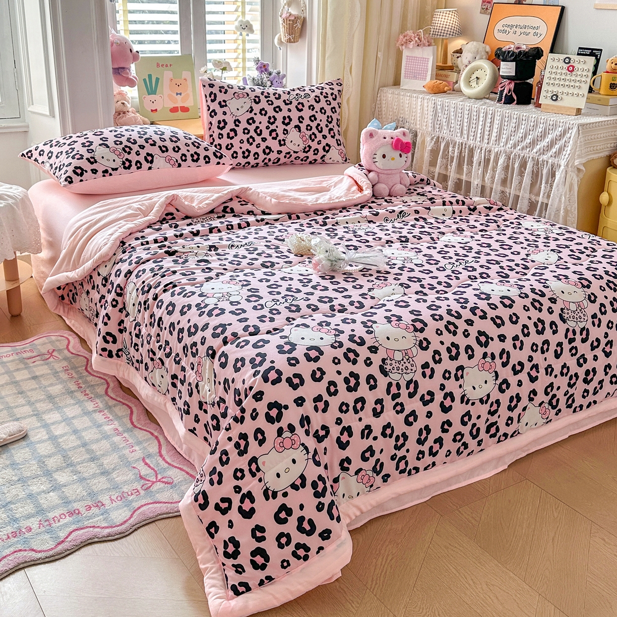 91家纺网 家纺一手货源 找家纺 优卡迪家纺馆 2026新款水洗云朵棉夏被四件套下载文件包含买家秀 豹纹猫咪-粉