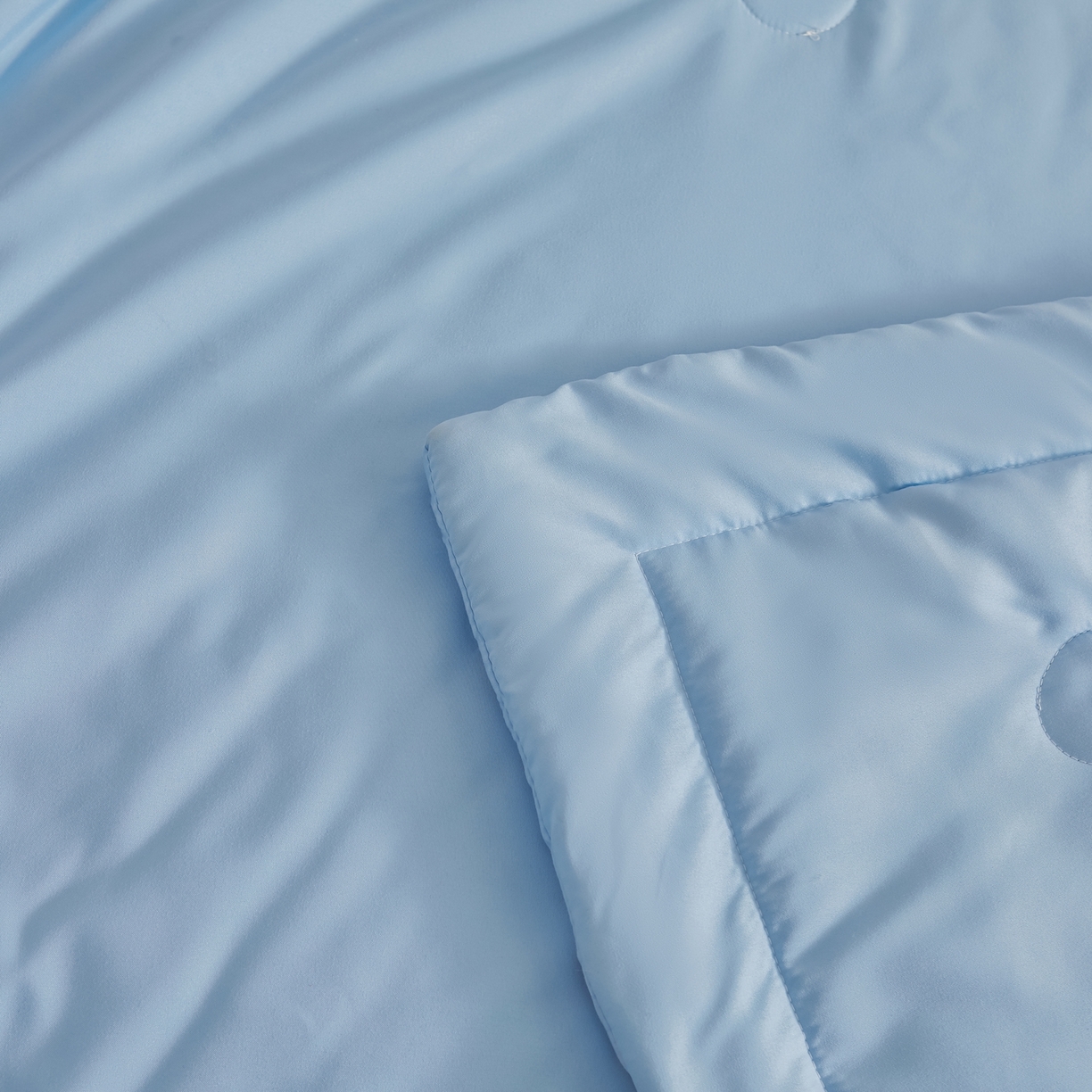 91家纺网 家纺一手货源 找家纺 初相识被业 2026春夏新款A类水洗棉纯色双拼新疆棉花被夏被夏凉被空调被 新疆棉天空蓝