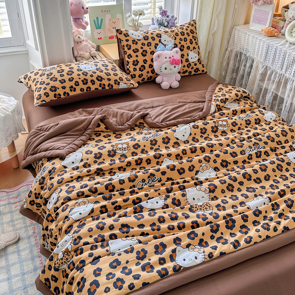 91家纺网 家纺一手货源 找家纺 优卡迪家纺馆 2026新款水洗云朵棉夏被四件套下载文件包含买家秀 豹纹猫咪-咖