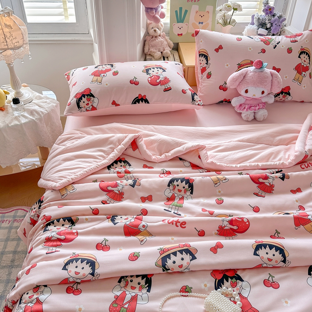 91家纺网 家纺一手货源 找家纺 优卡迪家纺馆 2026新款水洗云朵棉夏被四件套下载文件包含买家秀 草莓女孩