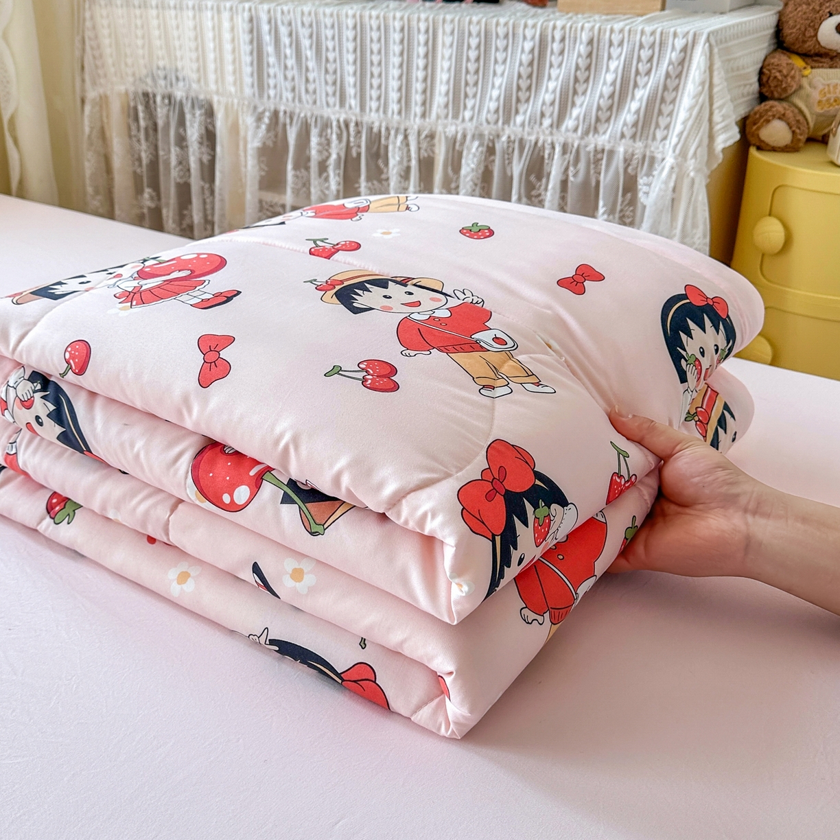 91家纺网 家纺一手货源 找家纺 优卡迪家纺馆 2026新款水洗云朵棉夏被四件套下载文件包含买家秀 草莓女孩