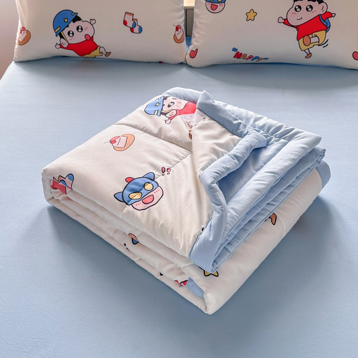 91家纺网 家纺一手货源 找家纺 优卡迪家纺馆 2026新款水洗云朵棉夏被四件套下载文件包含买家秀 淘气小新