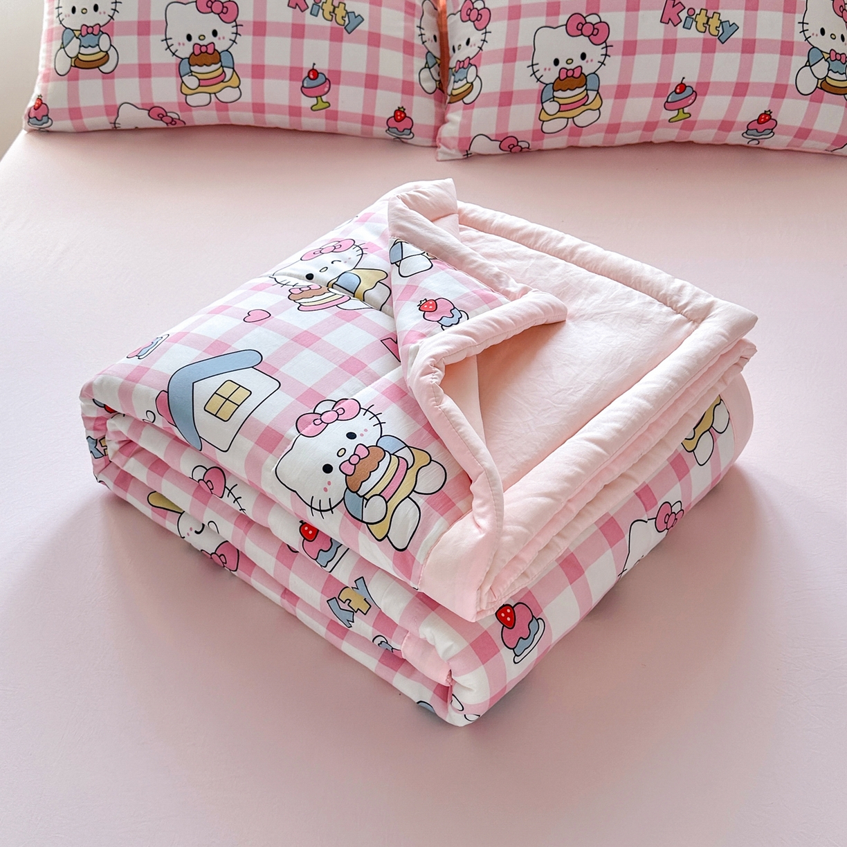 91家纺网 家纺一手货源 找家纺 优卡迪家纺馆 2026新款水洗云朵棉夏被四件套下载文件包含买家秀 甜梦小喵