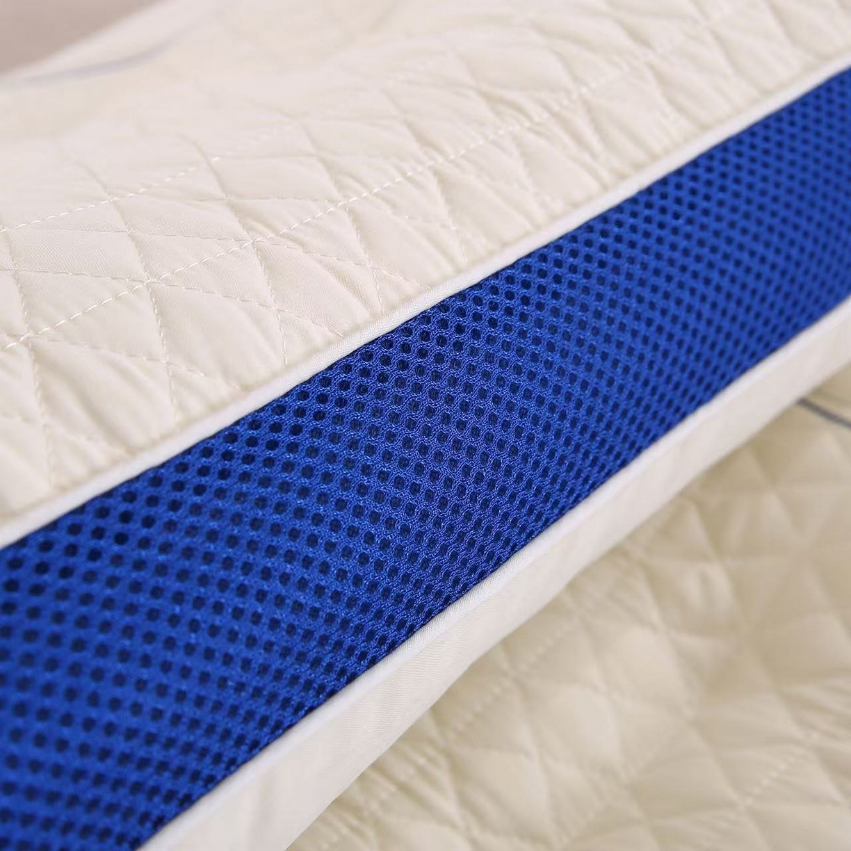 91家纺网 家纺一手货源 找家纺 云熙枕业 2026新款8小时深睡眠spa护颈枕枕头枕芯 白色中枕