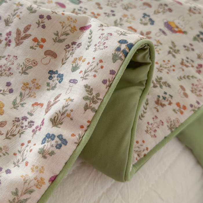 91家纺网 家纺一手货源 找家纺 大彩家居 2026新款全棉双层纱凉感夏被 迷雾森林