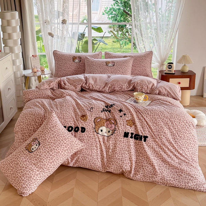 91家纺网 家纺一手货源 找家纺 恋佳居 2026新款毛巾绣古法棉单品被套被套单件 粉豹甜猫