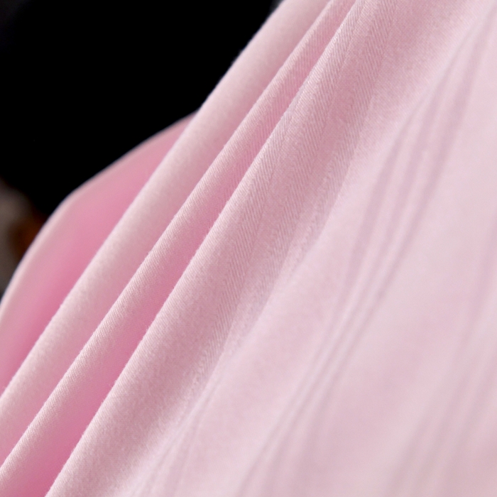 91家纺网 家纺一手货源 找家纺 禹祥家纺 2026轻奢丝滑裸感全棉纯棉提花蚕丝被被子被芯 粉