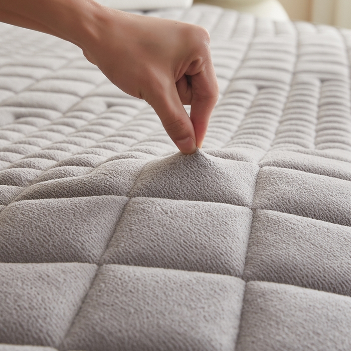 91家纺网 家纺一手货源 找家纺 优莱床垫 2026新款针织棉记忆海绵立体款床垫 艾玛格法莱绒记忆棉立体灰
