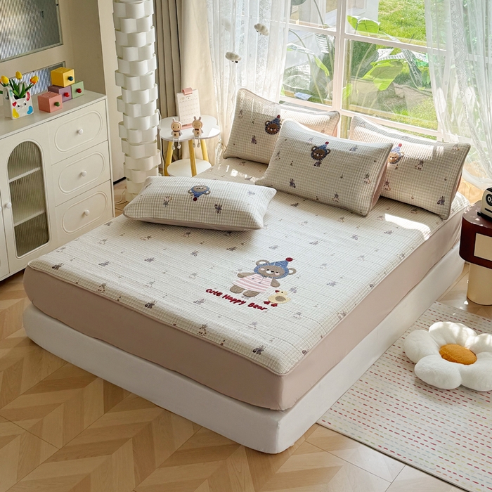 91家纺网 家纺一手货源 找家纺 恋佳居 2026新款毛巾绣古法棉单品床笠床笠单件 格趣萌熊