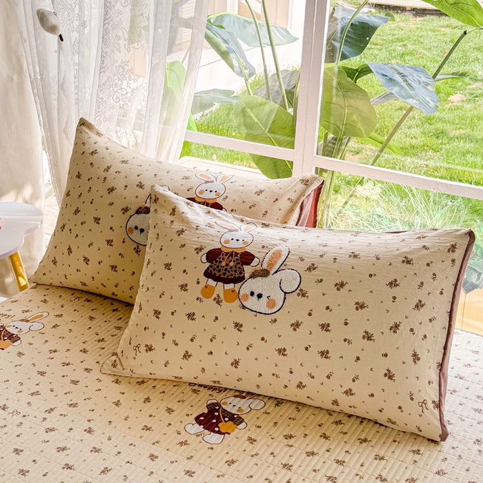 91家纺网 家纺一手货源 找家纺 恋佳居 2026新款毛巾绣古法棉单品床笠床笠单件 花兔小叙