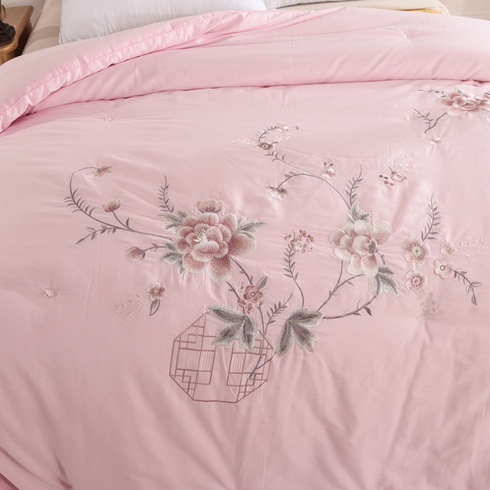 91家纺网 家纺一手货源 找家纺 禹祥家纺 2026新款60支长绒棉蚕丝被被芯春秋被冬被 被子被芯 宫廷小调-粉色