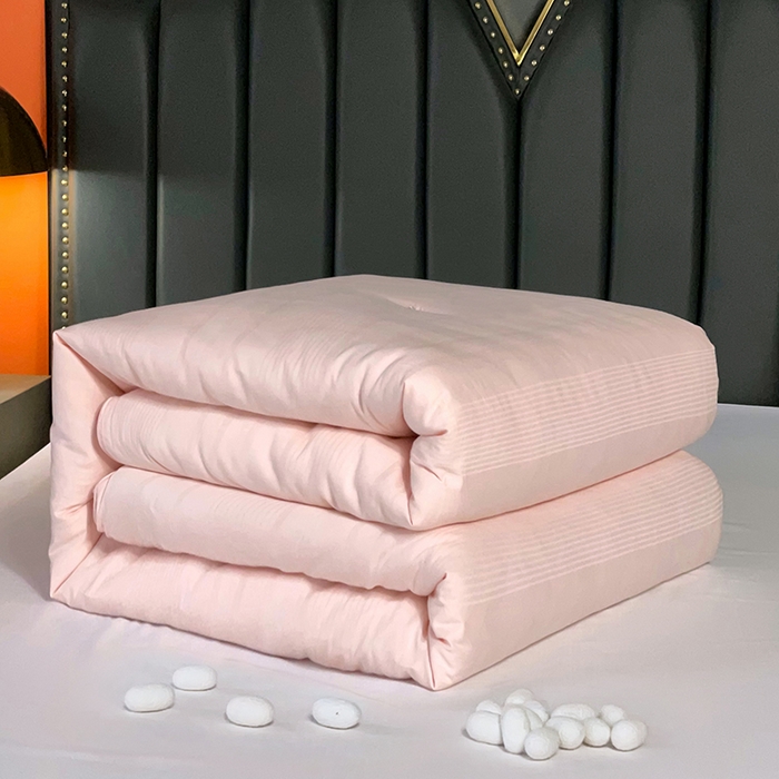 91家纺网 家纺一手货源 找家纺 禹祥家纺 2026新款全棉蚕丝被被子被芯冬被子母被提花蚕丝被 被子被芯 轻轻语录玉色