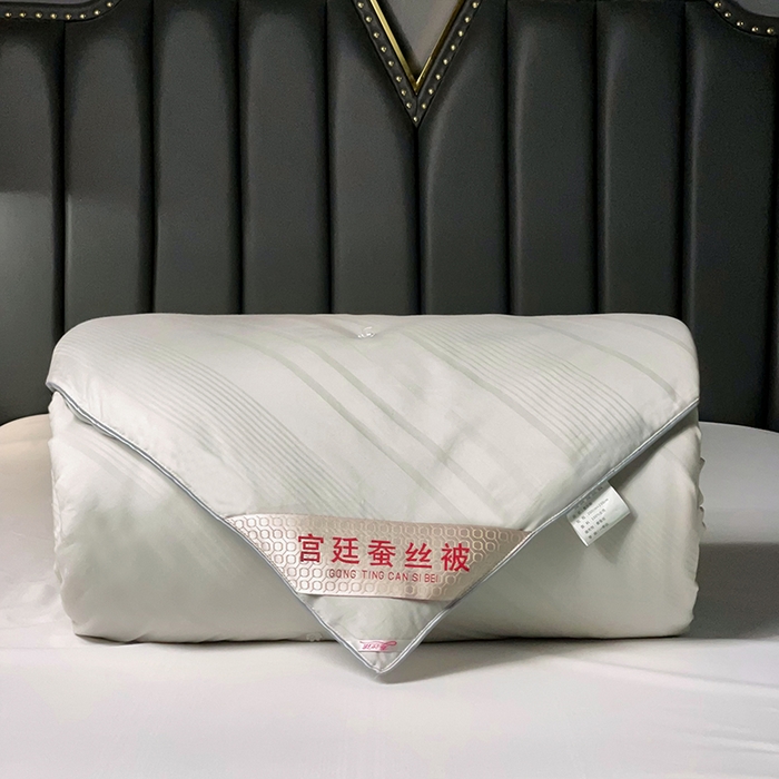 91家纺网 家纺一手货源 找家纺 禹祥家纺 2026新款全棉蚕丝被被子被芯冬被子母被提花蚕丝被 被子被芯 轻轻语录灰色