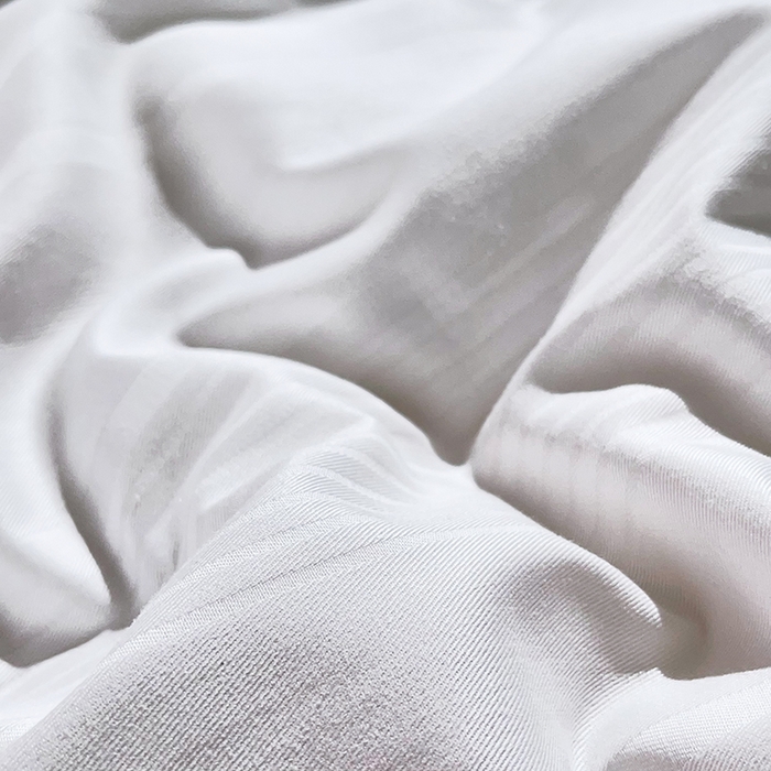 91家纺网 家纺一手货源 找家纺 禹祥家纺 2026新款全棉蚕丝被被子被芯冬被子母被提花蚕丝被 被子被芯 轻轻语录白色