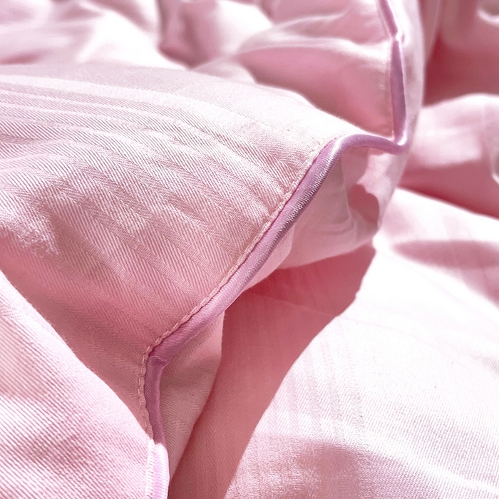 91家纺网 家纺一手货源 找家纺 禹祥家纺 2026新款全棉蚕丝被被子被芯冬被子母被提花蚕丝被 被子被芯 轻轻语录粉色