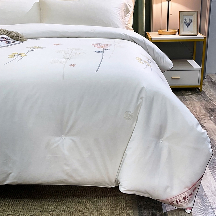 91家纺网 家纺一手货源 找家纺 禹祥家纺 2026新款全棉蚕丝被被子被芯冬被子母被提花蚕丝被 被子被芯 伊人白