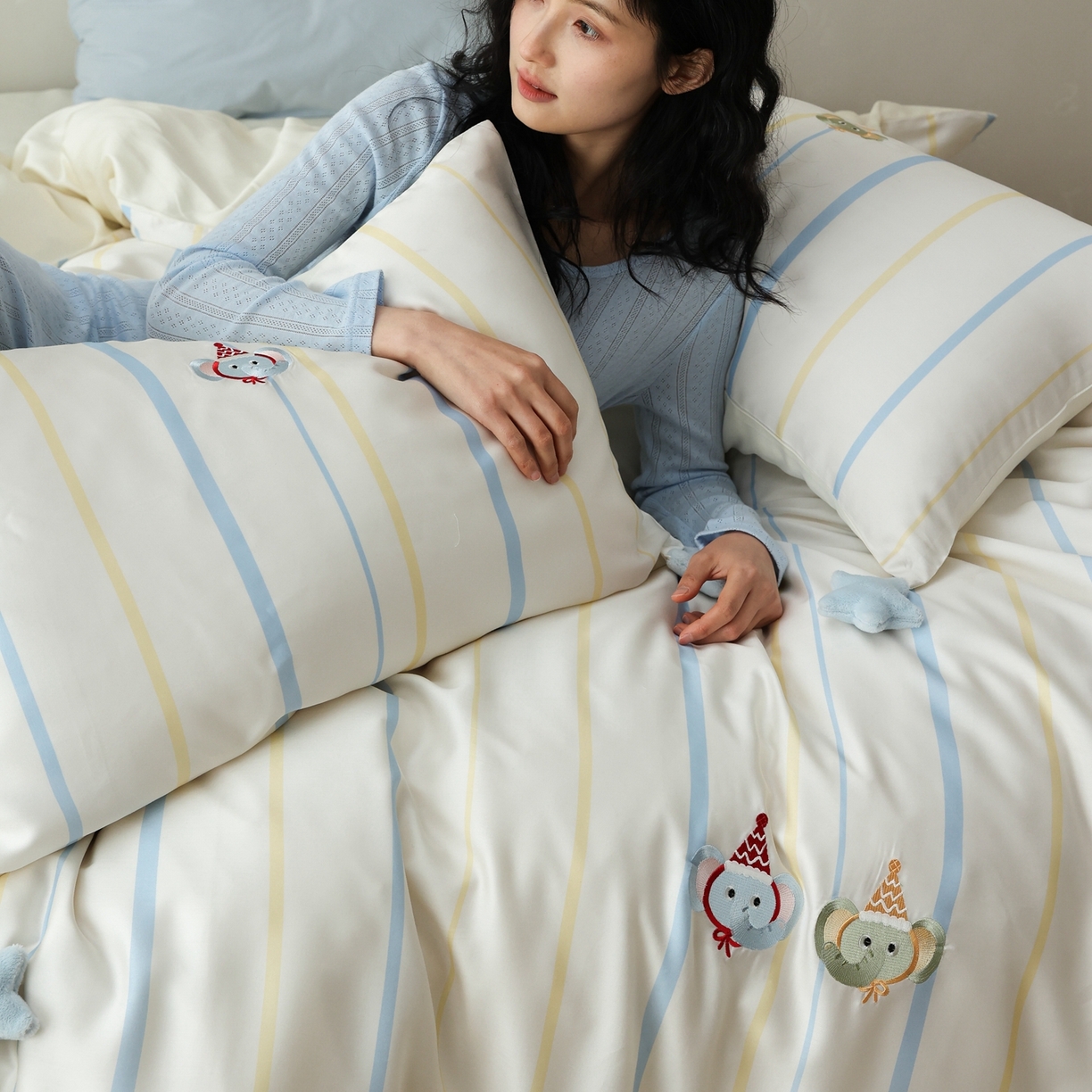 91家纺网 家纺一手货源 找家纺 （总）初拾 2026新款60支兰精天丝“情绪价值”四件套-星星象